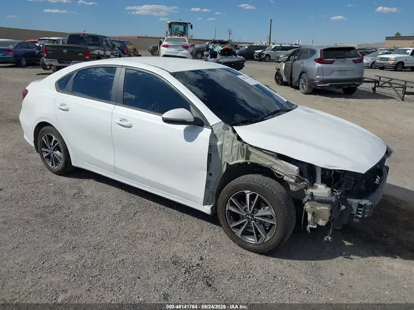 3KPF24ADXRE823018 2024 KIA FORTE - Image 1