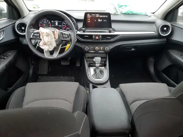3KPF24ADXRE823052 2024 KIA FORTE - Image 8