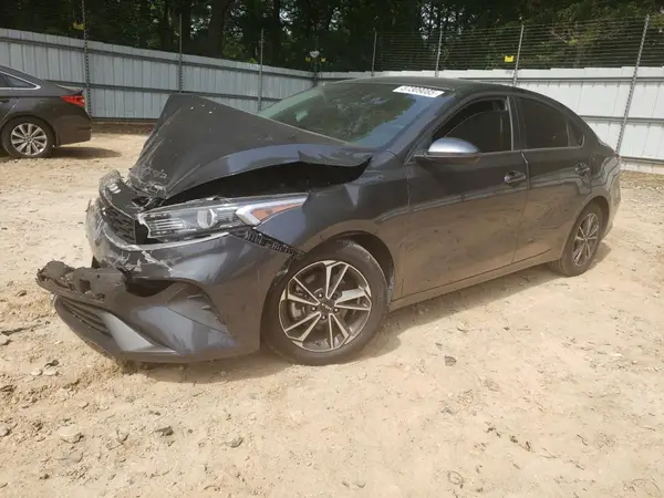 3KPF24ADXRE827151 2024 KIA FORTE - Image 1