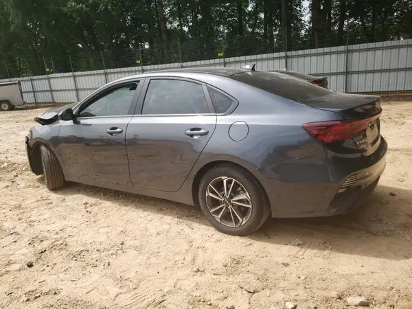 3KPF24ADXRE827151 2024 KIA FORTE - Image 2