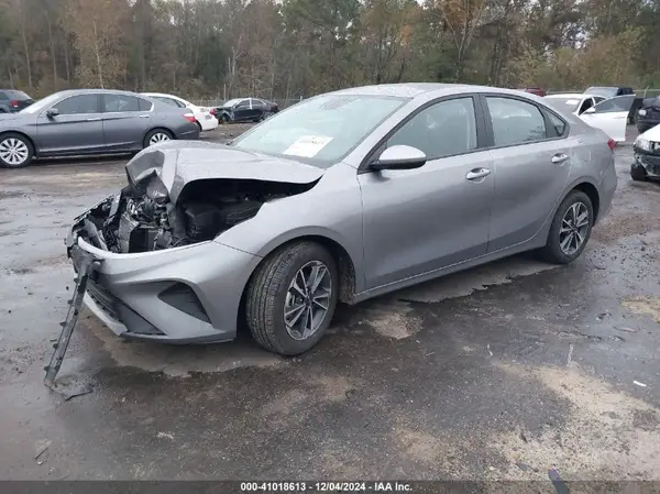 3KPF24ADXRE827926 2024 KIA FORTE - Image 2