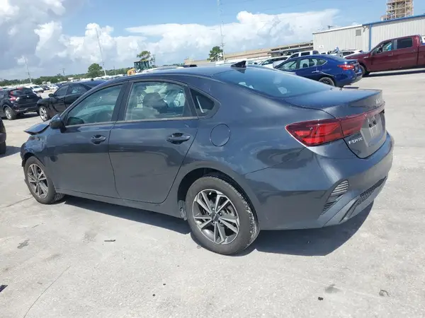 3KPF24ADXRE829157 2024 KIA FORTE - Image 2