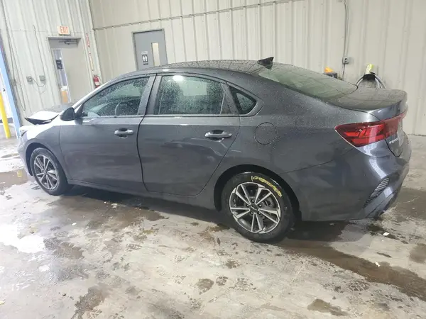 3KPF24ADXRE830499 2024 KIA FORTE - Image 2