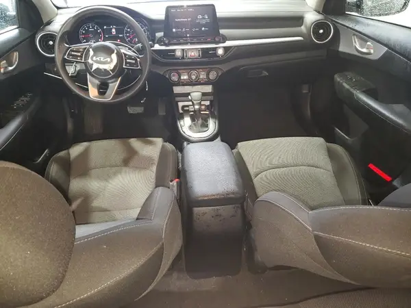 3KPF24ADXRE830499 2024 KIA FORTE - Image 8