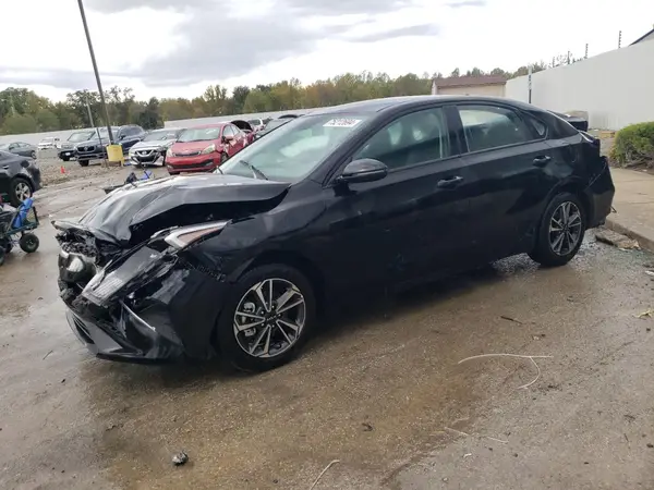 3KPF24ADXRE830678 2024 KIA FORTE - Image 1