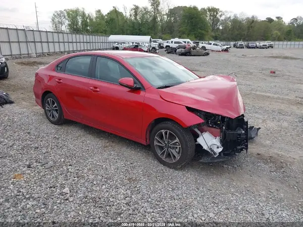 3KPF24ADXRE830874 2024 KIA FORTE - Image 1