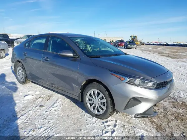 3KPF24ADXRE832320 2024 KIA FORTE - Image 1