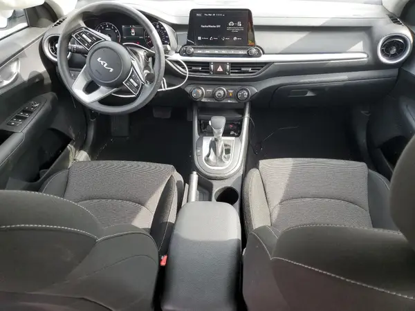 3KPF24ADXRE832771 2024 KIA FORTE - Image 8
