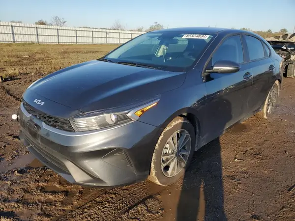 3KPF24ADXRE835864 2024 KIA FORTE - Image 1
