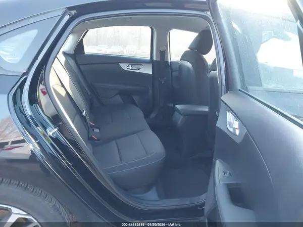 3KPF24ADXRE836142 2024 KIA FORTE - Image 8
