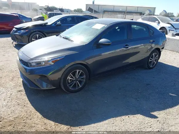 3KPF24ADXRE836299 2024 KIA FORTE - Image 2