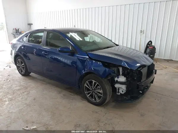 3KPF24ADXRE836741 2024 KIA FORTE - Image 1