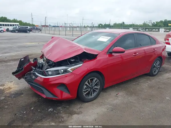 3KPF24ADXRE836755 2024 KIA FORTE - Image 2