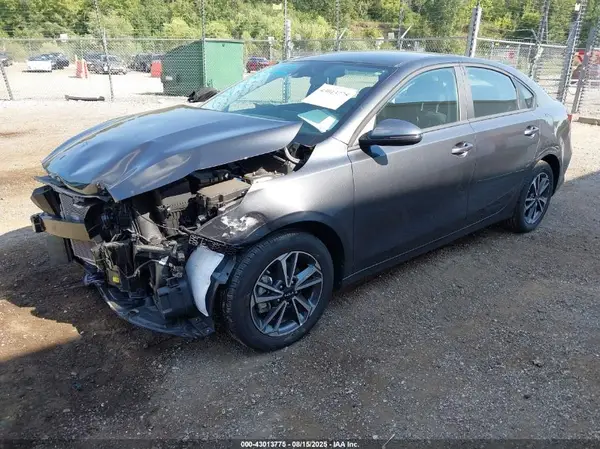 3KPF24ADXRE836965 2024 KIA FORTE - Image 2