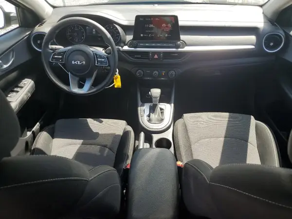 3KPF24ADXRE837436 2024 KIA FORTE - Image 8