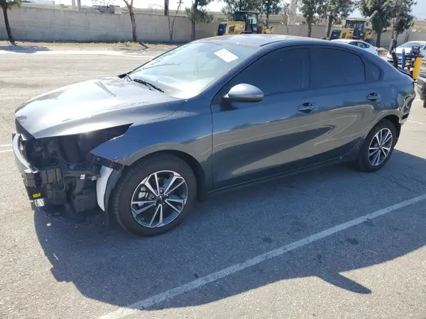 3KPF24ADXRE837663 2024 KIA FORTE - Image 1