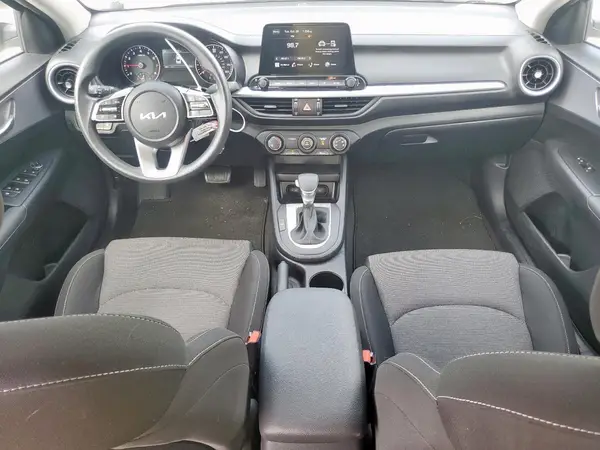3KPF24ADXRE837744 2024 KIA FORTE - Image 8