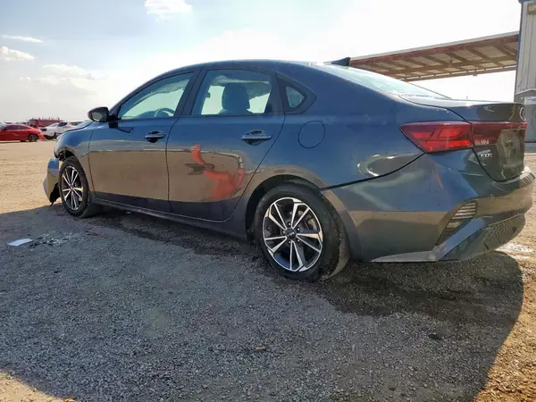 3KPF24ADXRE839719 2024 KIA FORTE - Image 2