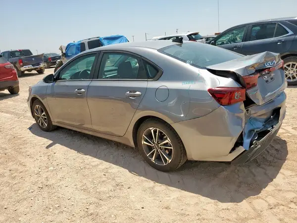 3KPF24ADXRE840529 2024 KIA FORTE - Image 2