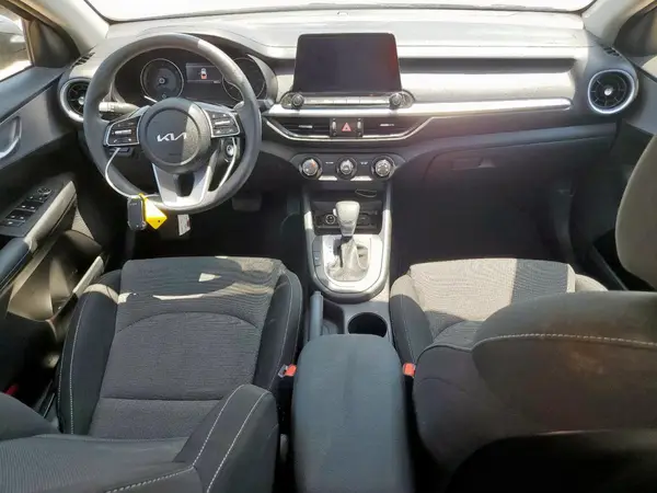 3KPF24ADXRE840529 2024 KIA FORTE - Image 8