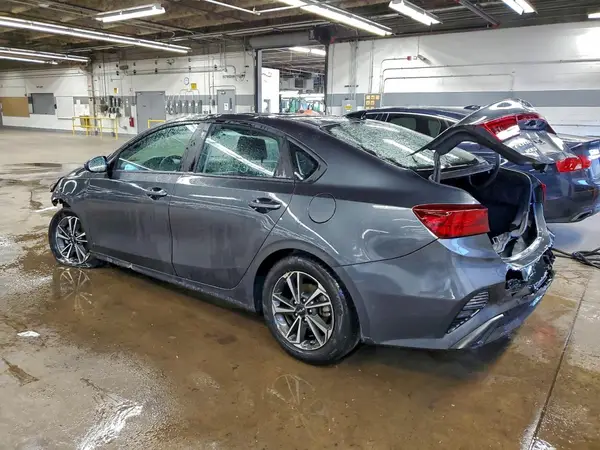3KPF24ADXRE841079 2024 KIA FORTE - Image 2