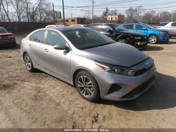 3KPF24ADXRE841163 2024 KIA FORTE - Image 1