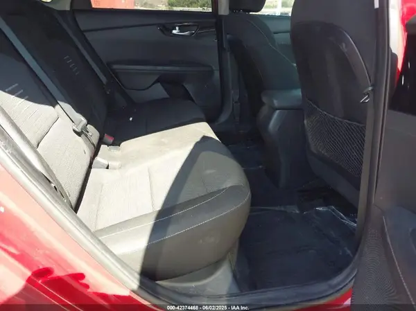 3KPF34AD0KE006787 2019 KIA FORTE - Image 8