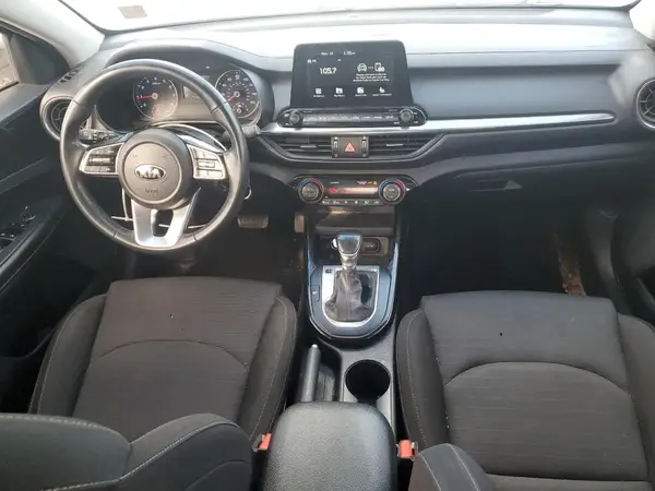 3KPF34AD0KE007065 2019 KIA FORTE - Image 8