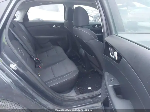 3KPF34AD0KE015053 2019 KIA FORTE - Image 8