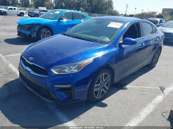 3KPF34AD0KE022794 2019 KIA FORTE - Image 2