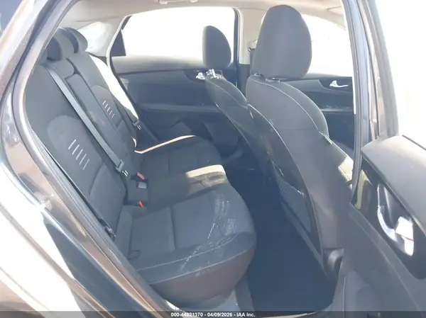 3KPF34AD0KE026179 2019 KIA FORTE - Image 8