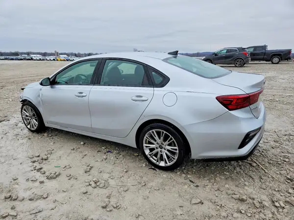 3KPF34AD0KE034573 2019 KIA FORTE - Image 2