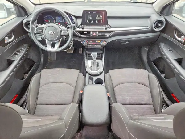 3KPF34AD0KE034573 2019 KIA FORTE - Image 8
