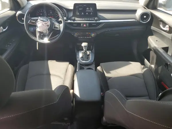 3KPF34AD0KE042561 2019 KIA FORTE - Image 8