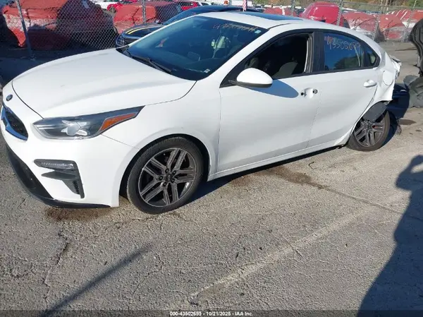 3KPF34AD0KE062485 2019 KIA FORTE - Image 2