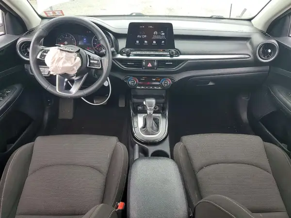3KPF34AD0KE071221 2019 KIA FORTE - Image 8