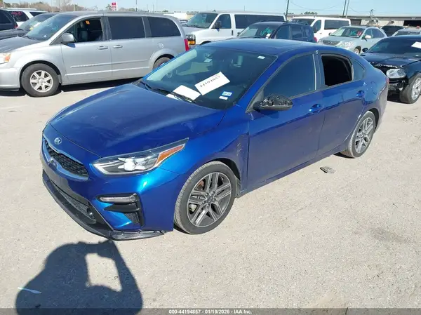 3KPF34AD0KE106078 2019 KIA FORTE - Image 2