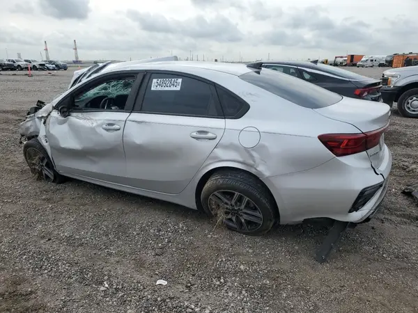 3KPF34AD0KE108526 2019 KIA FORTE - Image 2