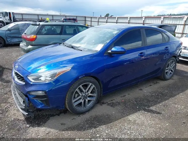 3KPF34AD0KE110647 2019 KIA FORTE - Image 2