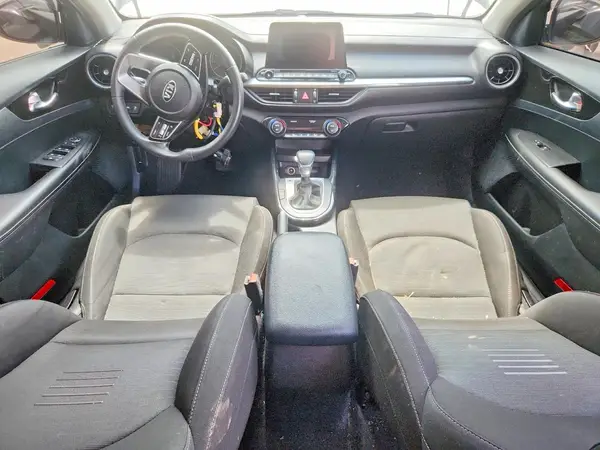 3KPF34AD0KE113869 2019 KIA FORTE - Image 8