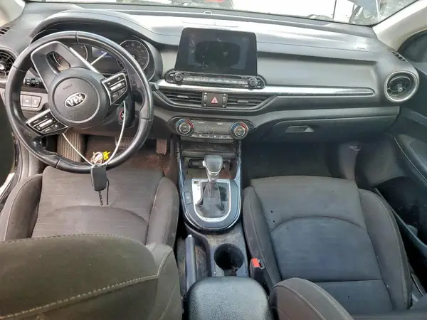 3KPF34AD0KE128131 2019 KIA FORTE - Image 8
