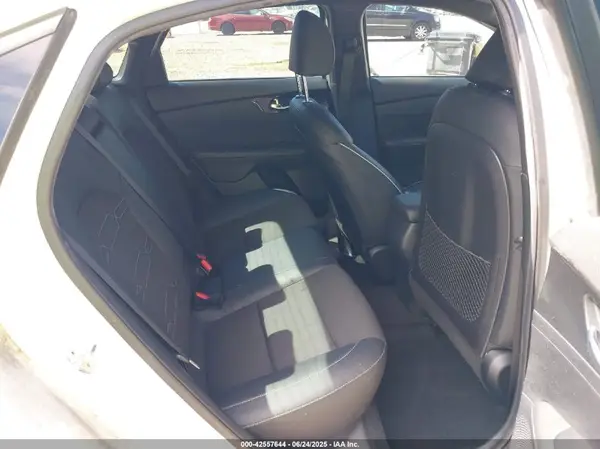 3KPF34AD0LE142161 2020 KIA FORTE - Image 8