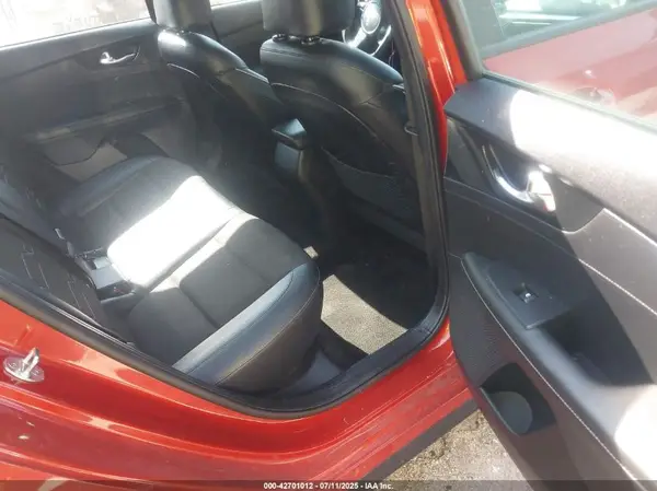 3KPF34AD0ME268568 2021 KIA FORTE - Image 8