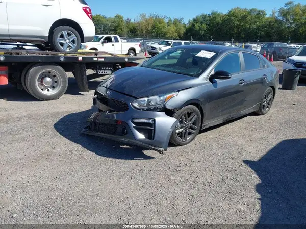 3KPF34AD0ME268585 2021 KIA FORTE - Image 2