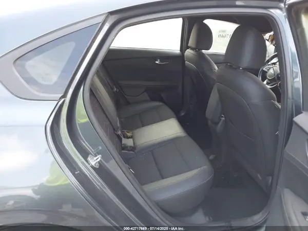 3KPF34AD0ME279537 2021 KIA FORTE - Image 8