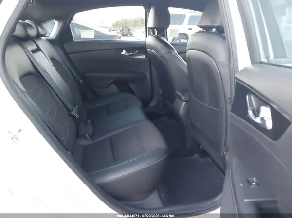 3KPF34AD0ME286763 2021 KIA FORTE - Image 8