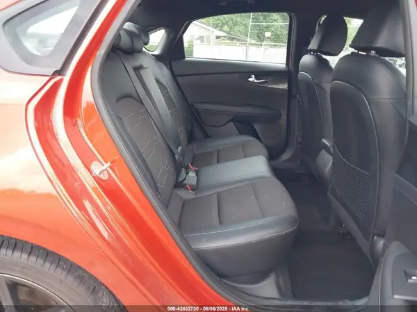 3KPF34AD0ME298301 2021 KIA FORTE - Image 8