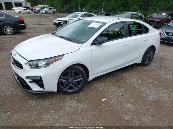 3KPF34AD0ME320538 2021 KIA FORTE - Image 2