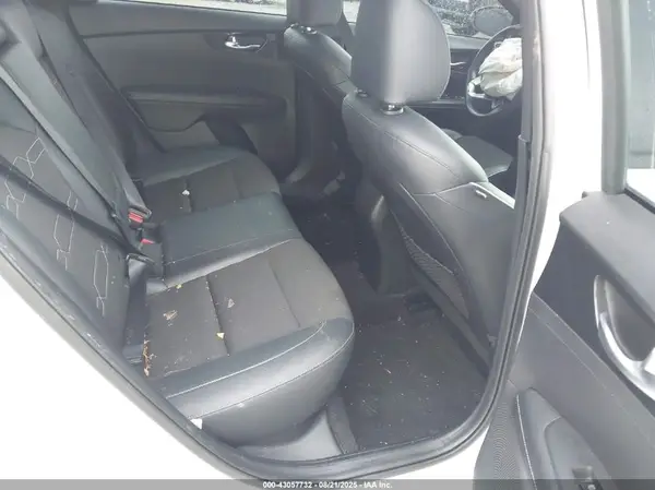 3KPF34AD0ME380206 2021 KIA FORTE - Image 8