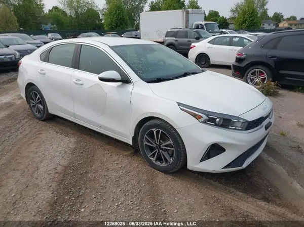3KPF34AD0NE481585 2022 KIA FORTE - Image 1